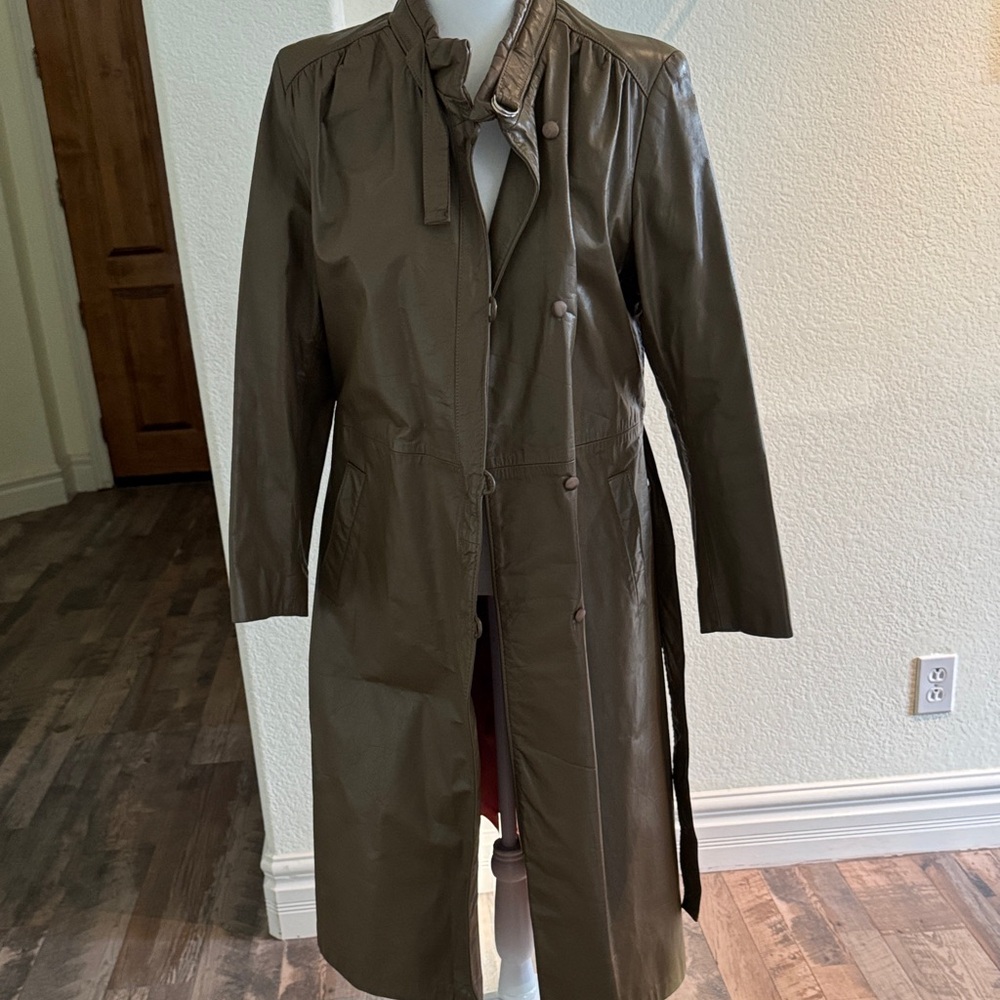 Vintage Women's Brown Leather Coat